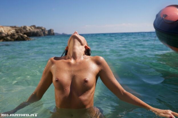 Mi alegría contagiosa y mi forma de ser próxima y cálida me convierten en una mujer muy singular