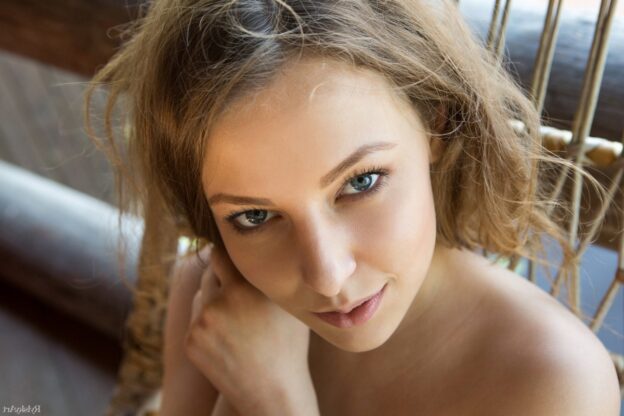 Contacta con Cat Escorts para conocerla